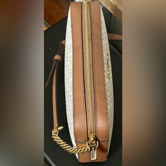 Michael Kors Jet Set Large Printed Logo Crossbody Bag -LIKE NEW CONDITION! - Picture 12 of 16